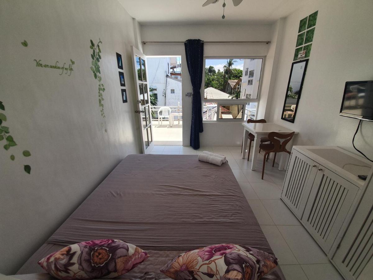 Club Boracay Apartelle Balabag  Exterior foto