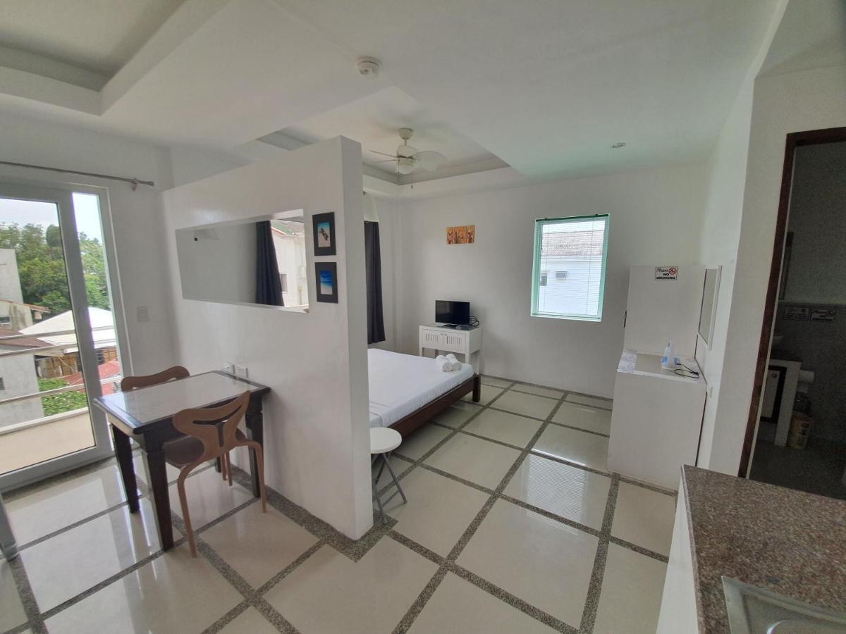 Club Boracay Apartelle Balabag  Exterior foto