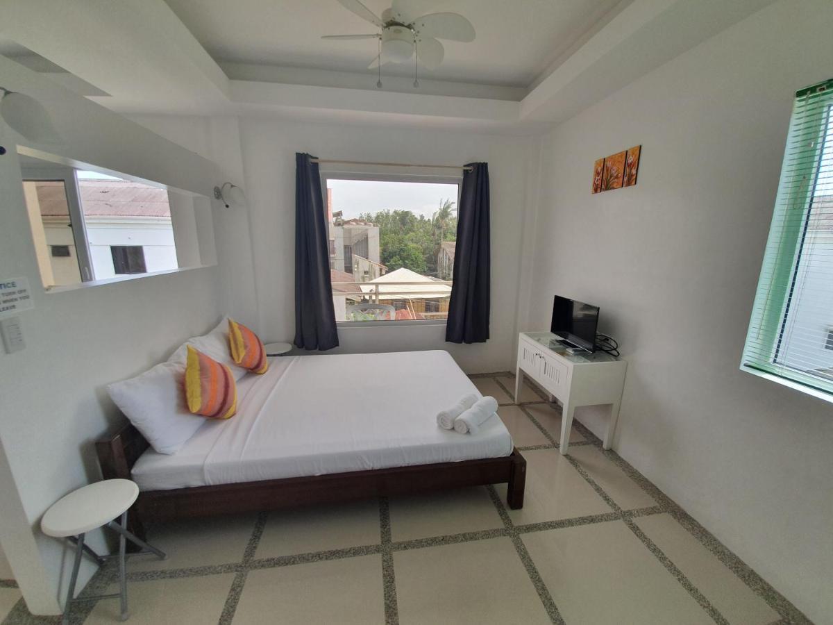 Club Boracay Apartelle Balabag  Exterior foto
