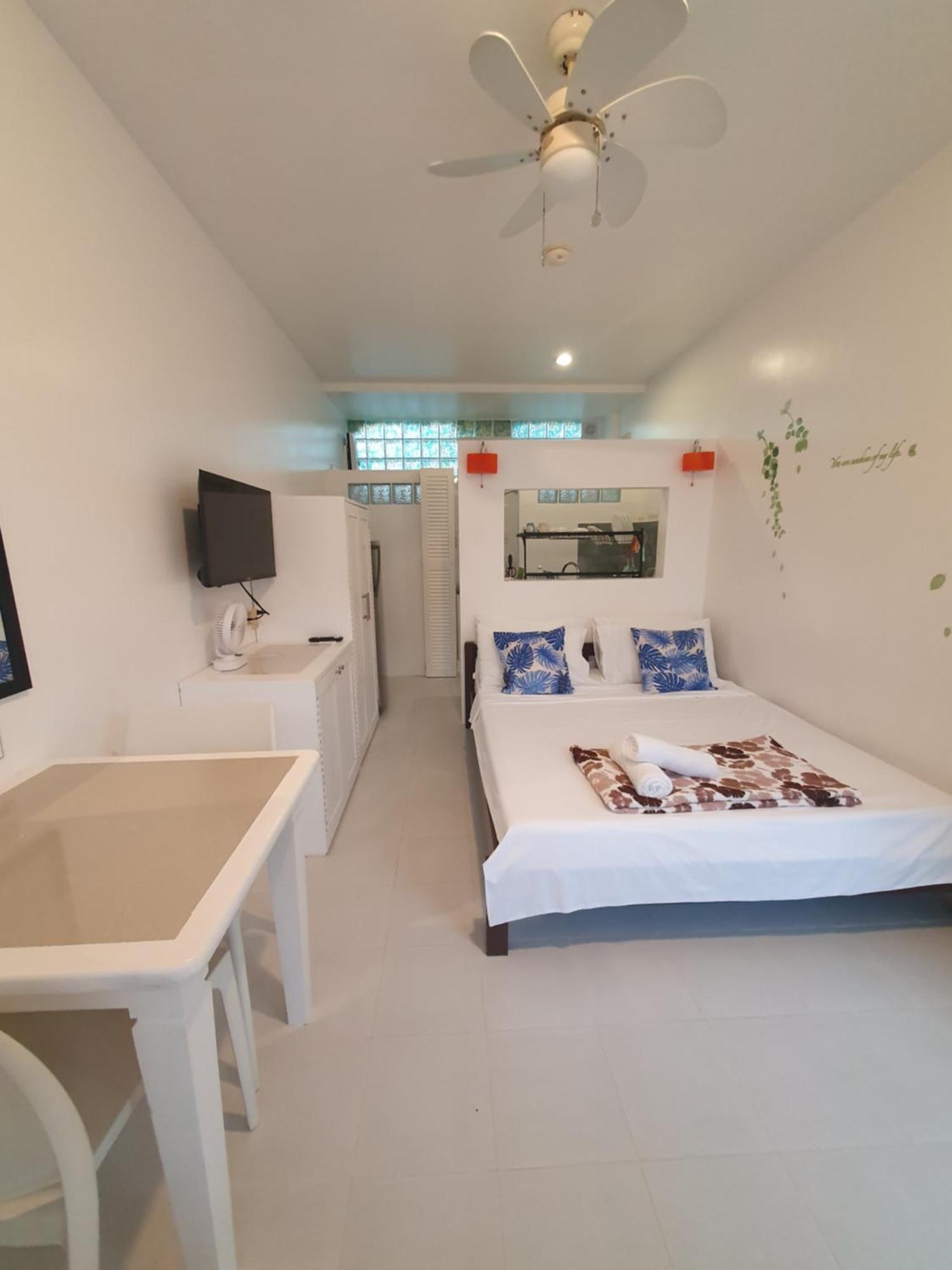 Club Boracay Apartelle Balabag  Exterior foto