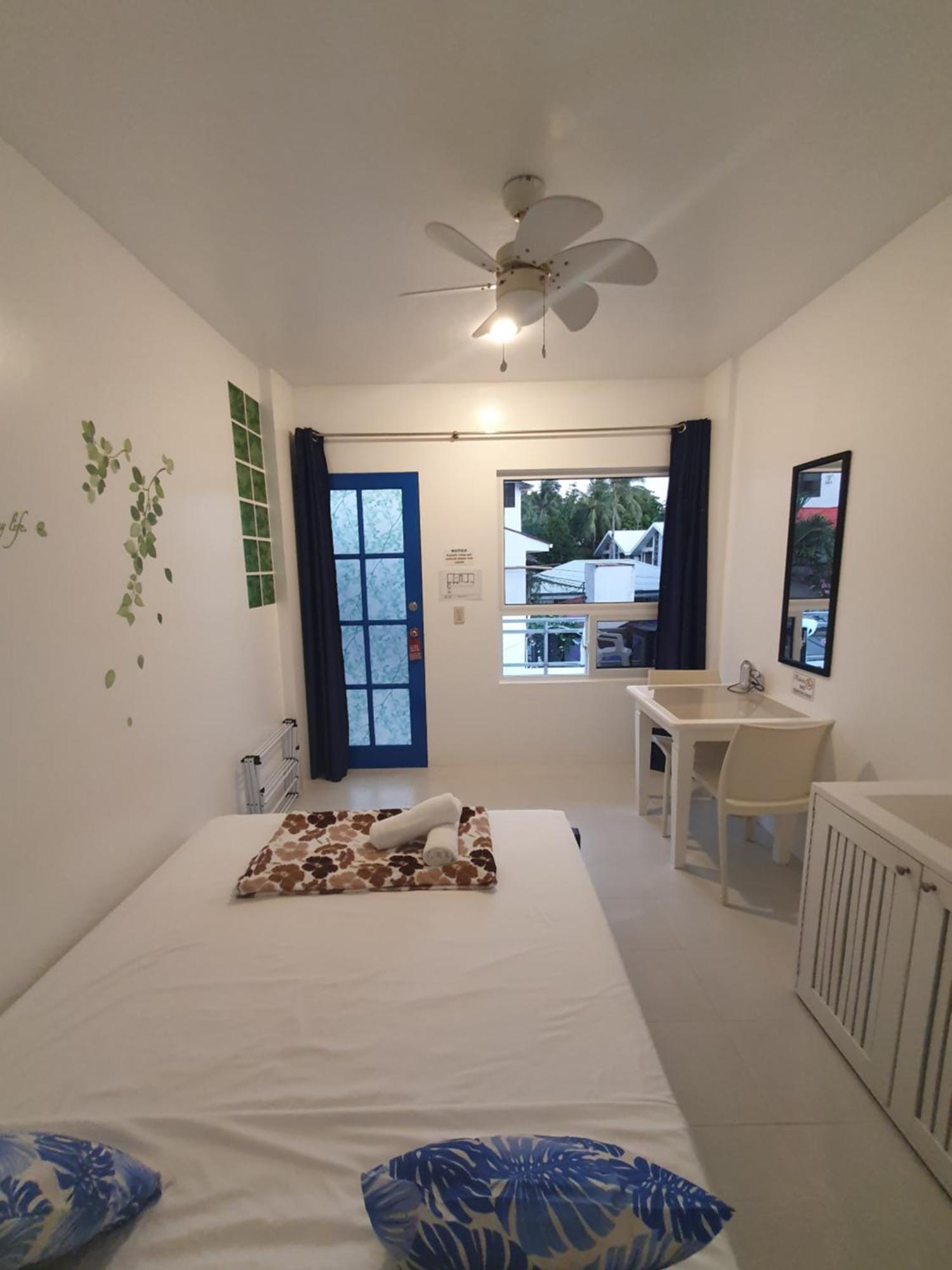 Club Boracay Apartelle Balabag  Exterior foto