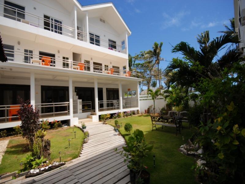 Club Boracay Apartelle Balabag  Exterior foto